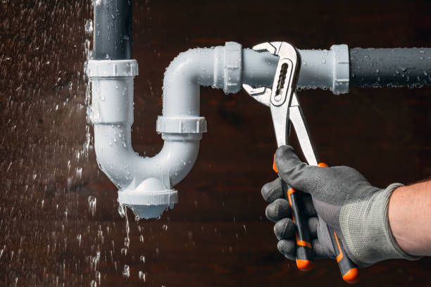 Professional Leak Detection technician working in Clune, PA